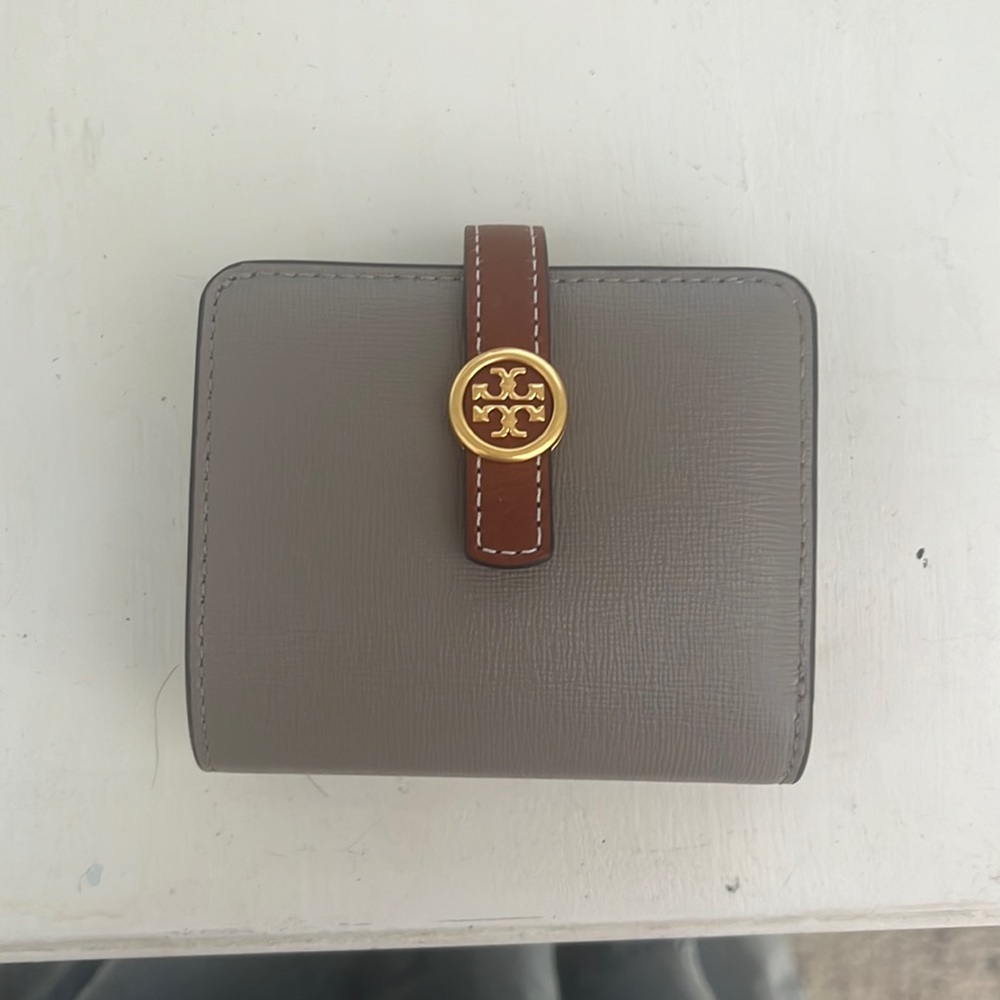 NWT tory Burch wallet